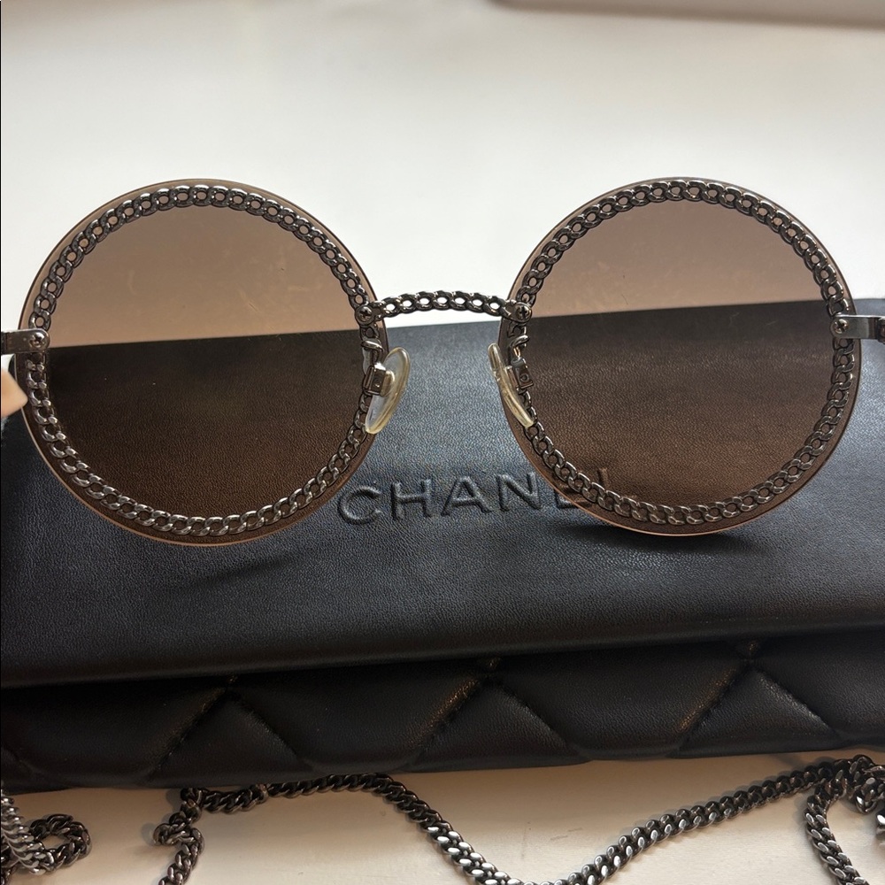 CHANEL Sunglasses with Silver Chain - Picture 6 of 14